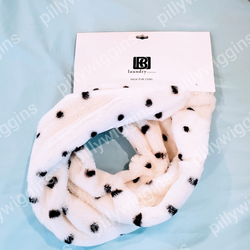 Black polka dot Faux Fur Cowl